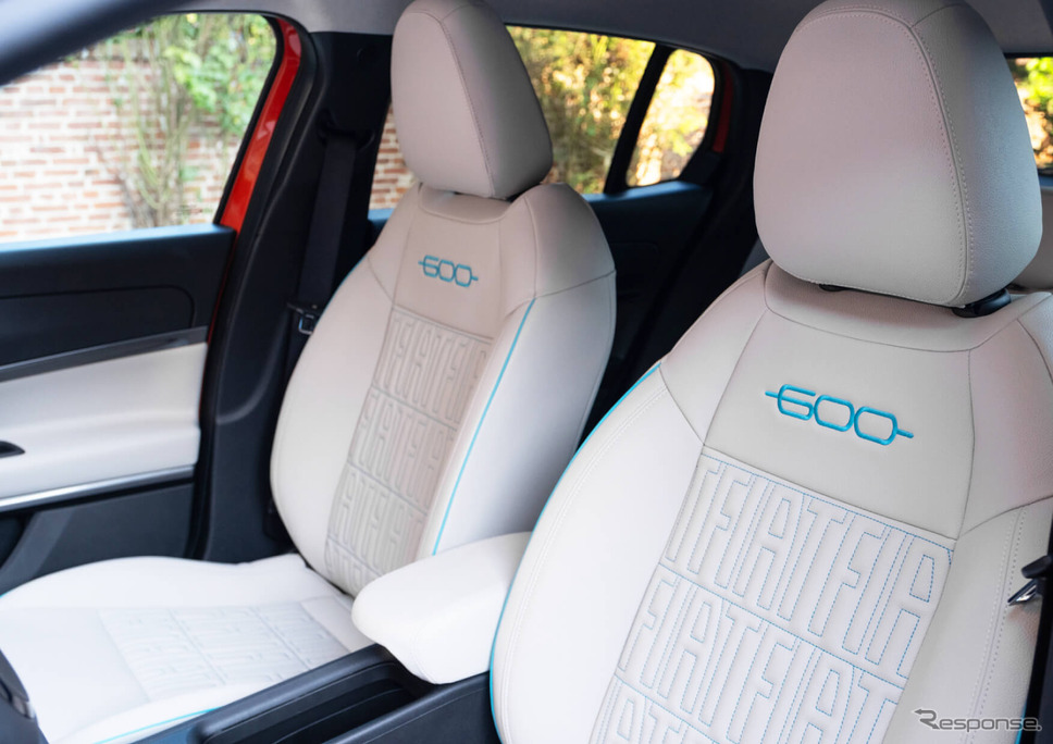 フィアット 600e《写真提供 ステランティスジャパン》