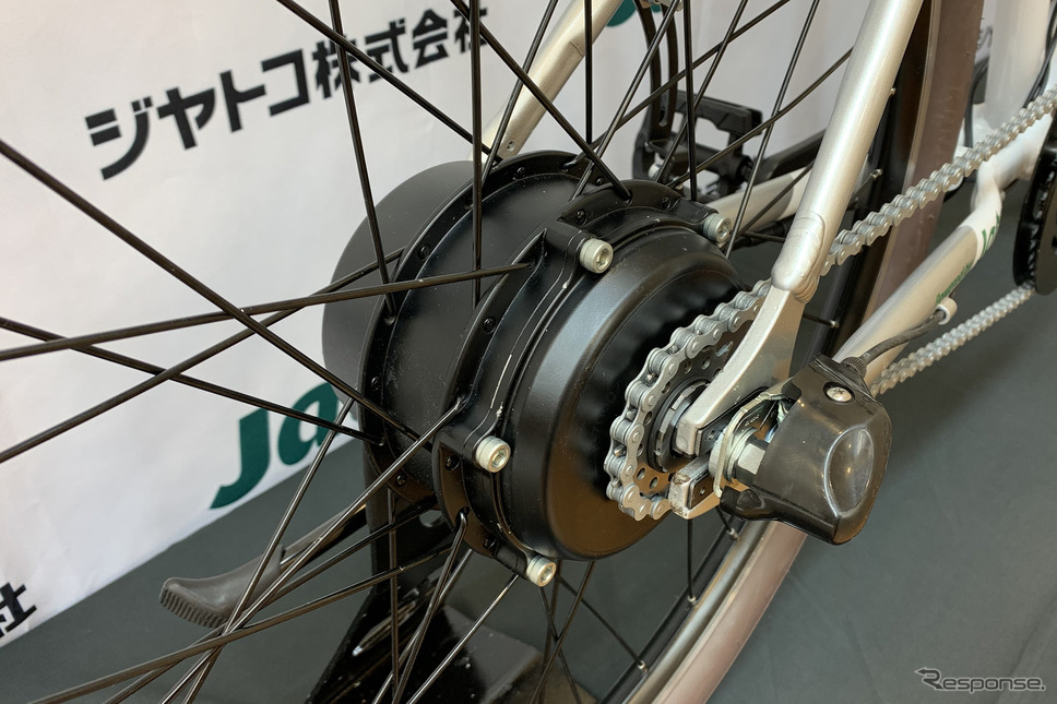 ジヤトコとホダカが開発した電動アシスト自転車のプロトタイプ《写真提供 ジヤトコ》