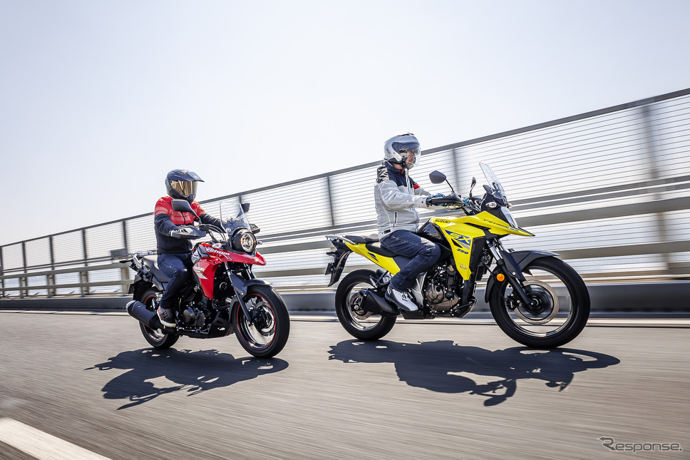 スズキ「Vストローム250」（左）と「Vストローム250SX」（右）《写真撮影 山内潤也》