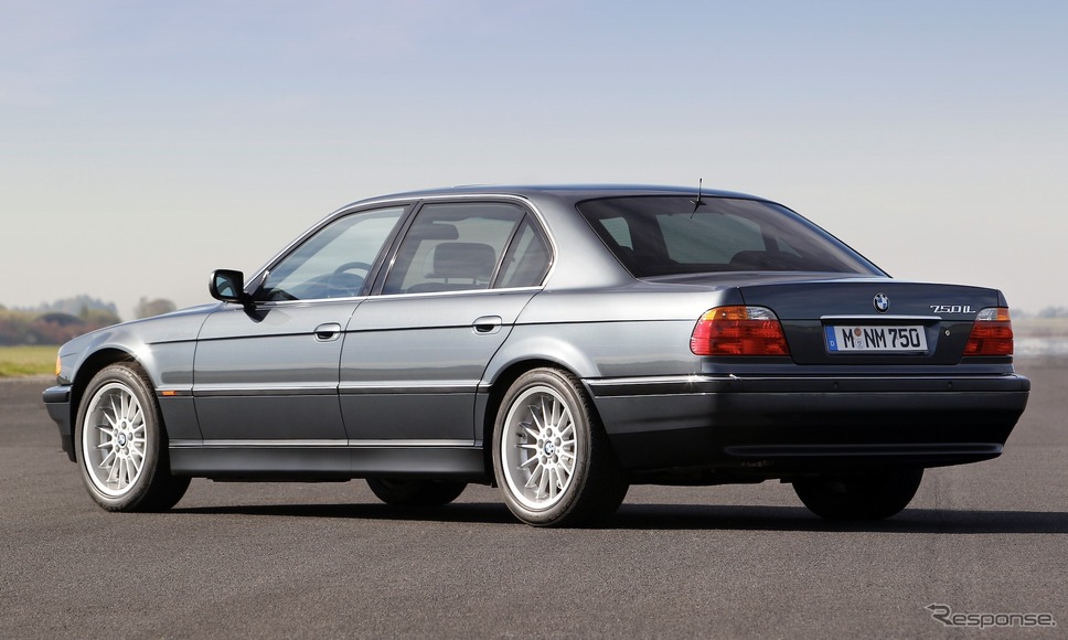 BMW 7シリーズ(E38、1994年)《photo by BMW》