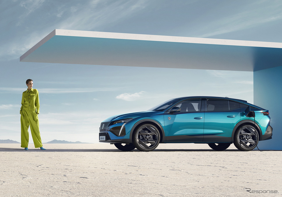 プジョー、「パリファッションウィーク」との提携を強化。写真は新型408《photo by Peugeot》