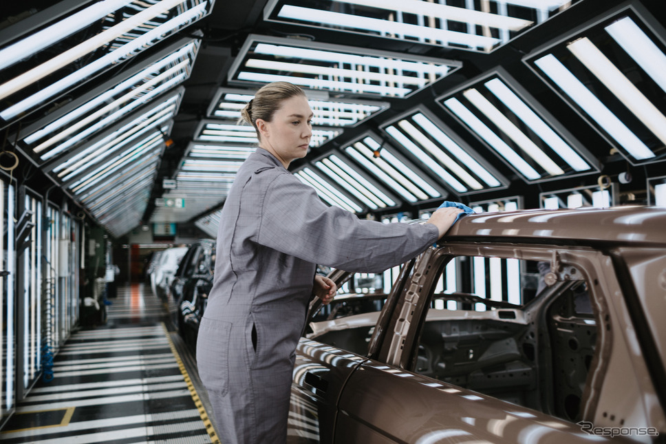 ジャガー・ランドローバーの英国ヘイルウッド工場《photo by JLR》