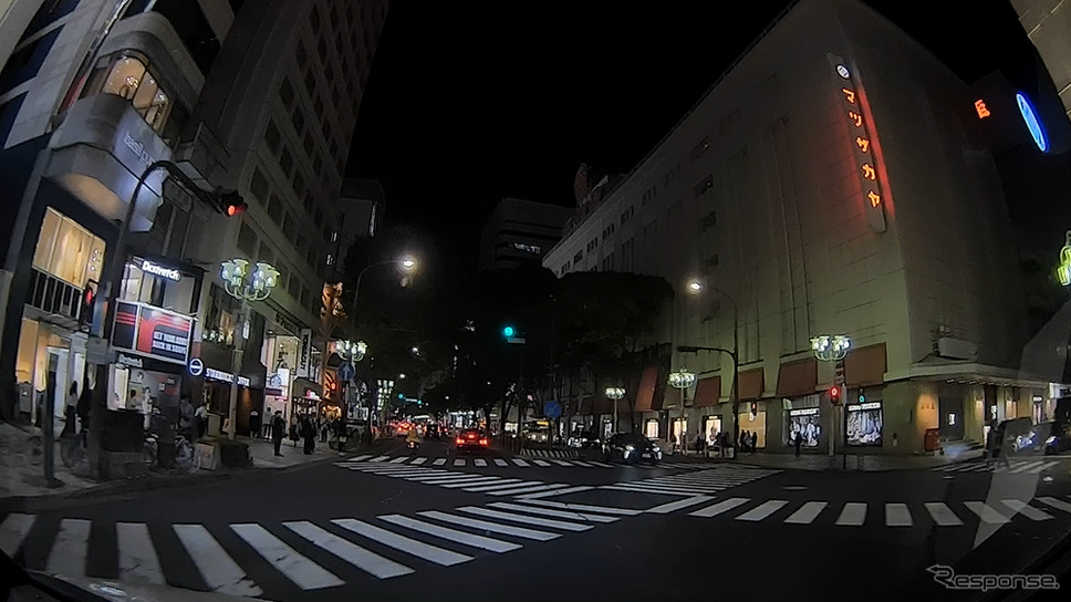 STARVIS搭載で夜間映像も明るく録画《写真提供 コムテック》