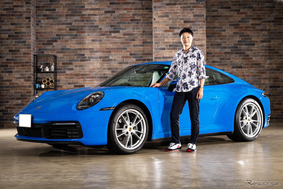 “くるまマイスター元”さんと新たな愛車のポルシェ911(タイプ992)《写真撮影 雪岡直樹》