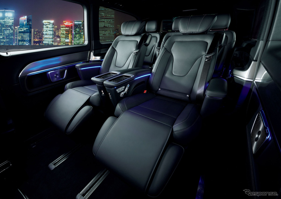 V 220 d EXCLUSIVE extra-long Black Suite《写真提供 メルセデス・ベンツ日本》