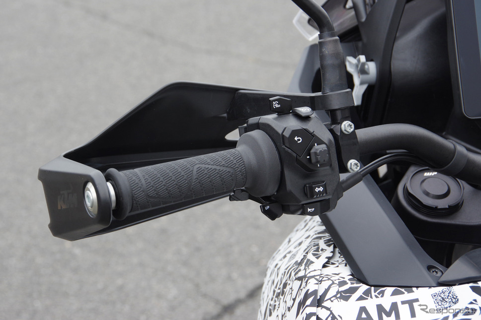 自動マニュアルトランスミッションを搭載するKTMの新型バイクプロトタイプ（取材協力：ボッシュ）《写真撮影 宮崎壮人》