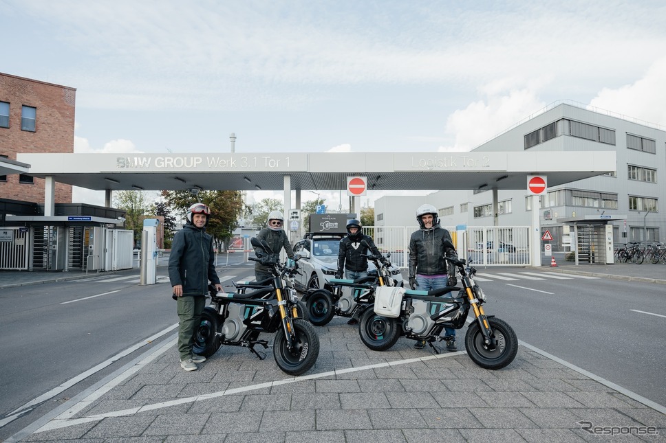 BMWの電動スクーター『CE 04』と『CE 02』が独ベルリンマラソンの先導車として活躍《photo by BMW》