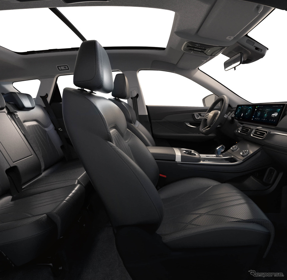中国の東南汽車の新型SUV『S07』《photo by SOUEAST》