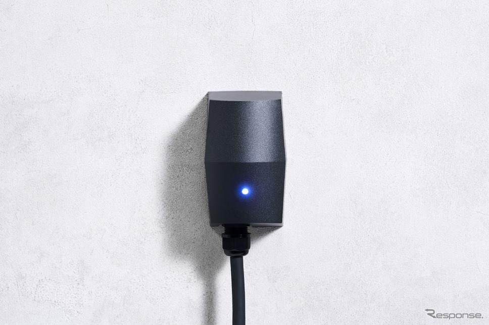通信機能付きの超小型EV充電器《写真提供 ジゴワッツ》