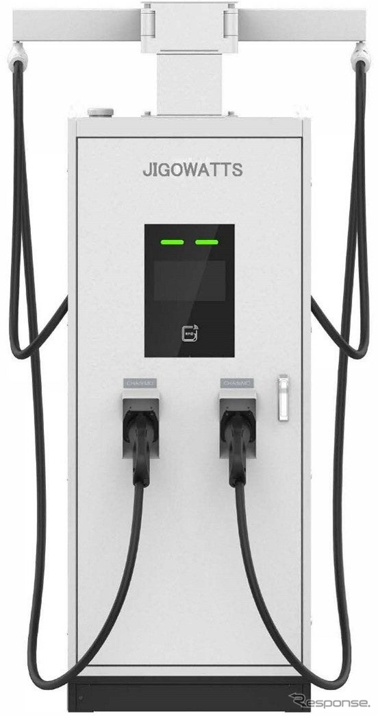 総合出力120kW CHAdeMO 2.0.2 対応の充電ケーブル2口を備えた超高速充電器「DC120K」《写真提供 ジゴワッツ》