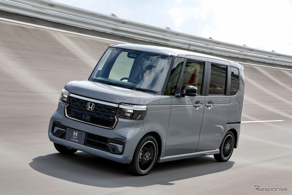 ホンダ N-BOXカスタム《写真提供 ホンダ》