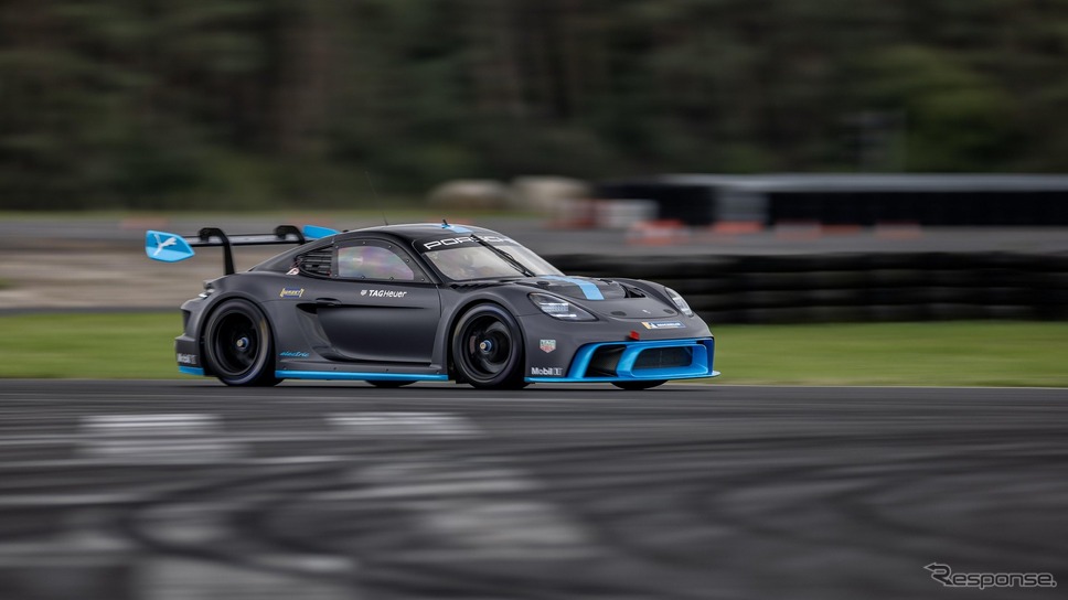 ポルシェGT4 eパフォーマンス《photo by Porsche》