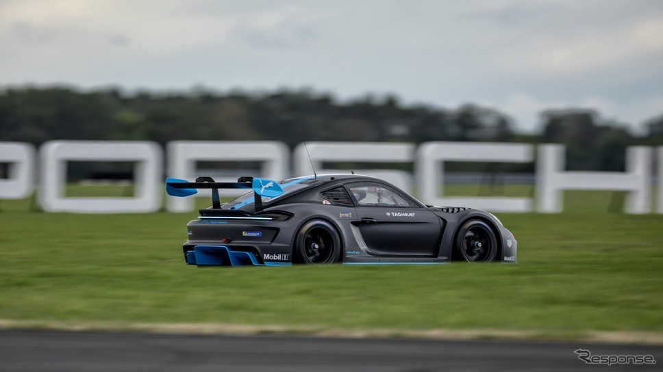 ポルシェGT4 eパフォーマンス《photo by Porsche》
