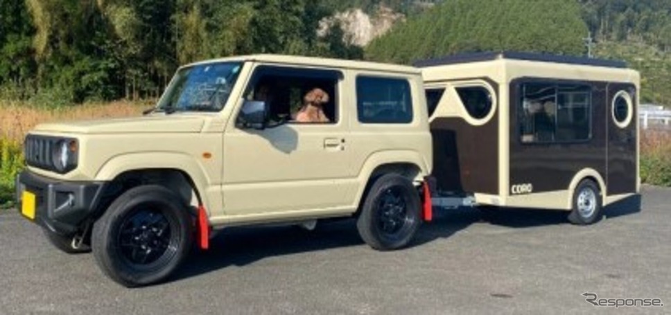 ジムニ―などの軽自動車とも連結可能なコロ《写真提供 キャンピングカー株式会社》