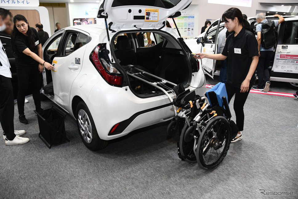 トヨタ自動車/車いす収納装置《写真撮影 諸星陽一》