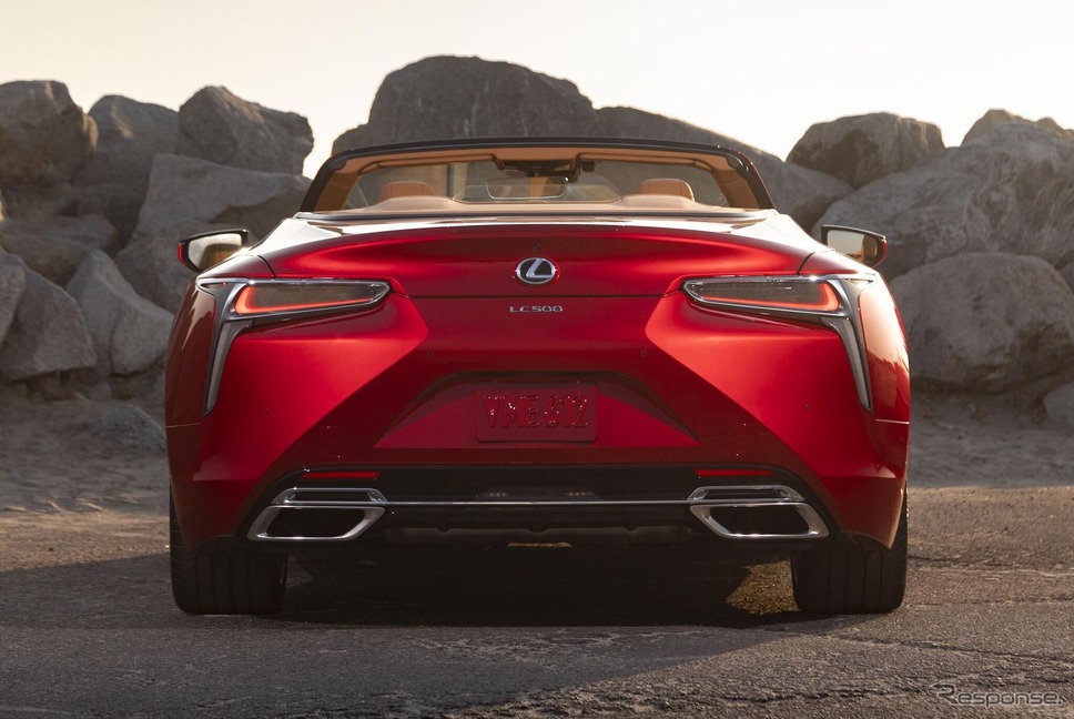 レクサスLC500コンバーチブルの2025年モデル(米国仕様)《photo by Lexus》
