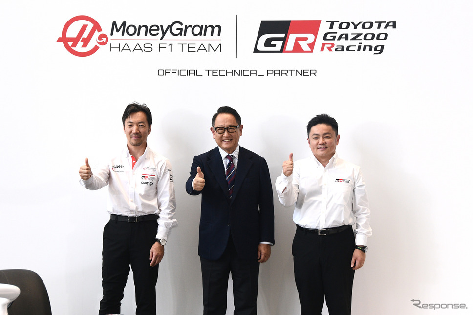 左からHaas F1代表の小松礼雄氏、モリゾウ氏(トヨタ自動車代表取締役会長 豊田章男氏)、TOYOTA GAZOO Racing プレジデントの高橋智也氏《写真撮影 諸星陽一》