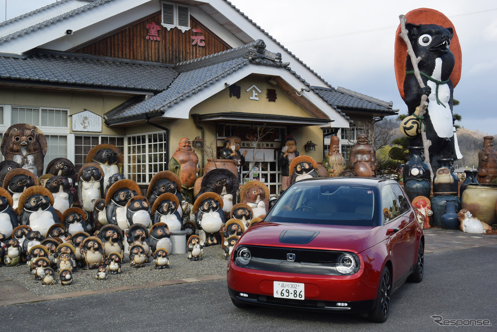Honda e。滋賀・信楽高原にて《写真撮影 井元康一郎》