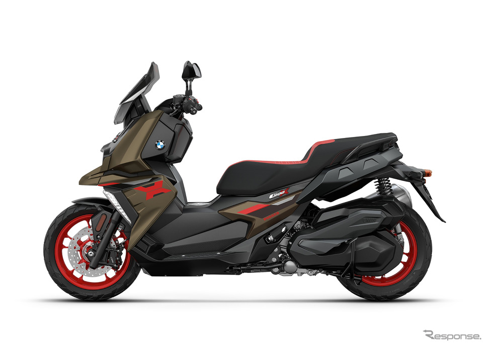 BMWモトラッドC 400 X改良新型《photo by BMW》