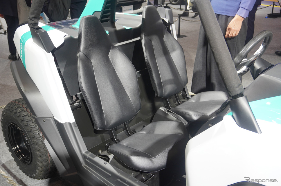 ヤマハ発動機の低速モビリティ『DIAPASON(ディアパソン)C580』(ジャパンモビリティショー ビズウィーク2024)《写真撮影 宮崎壮人》