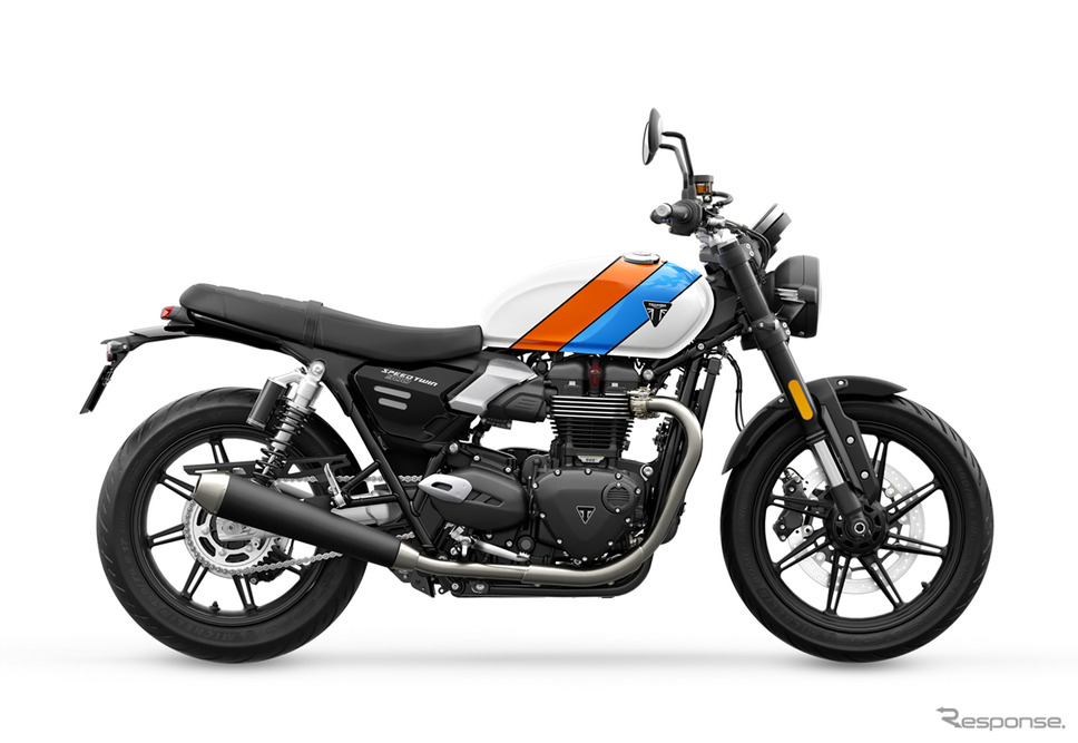 スピードツイン900 ピュアホワイト《画像提供 トライアンフモーターサイクルズジャパン》
