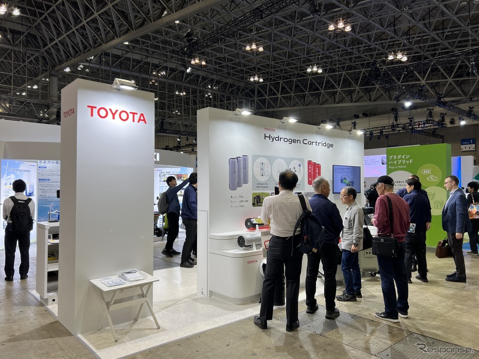 トヨタブーストヨタの水素カートリッジ(ジャパンモビリティショー ビズウィーク2024)《写真撮影 中尾真二》