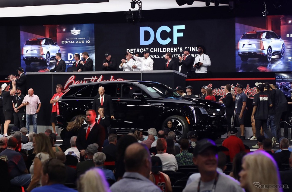 キャデラック・エスカレードIQの量産第一号車が55万ドルで落札《photo by Cadillac》