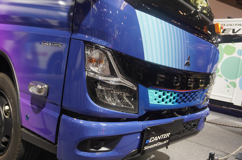 三菱ふそう、次世代の自動追尾型 EVごみ収集車のコンセプトモデル「eCanter SensorCollect」《写真撮影 宮崎壮人》
