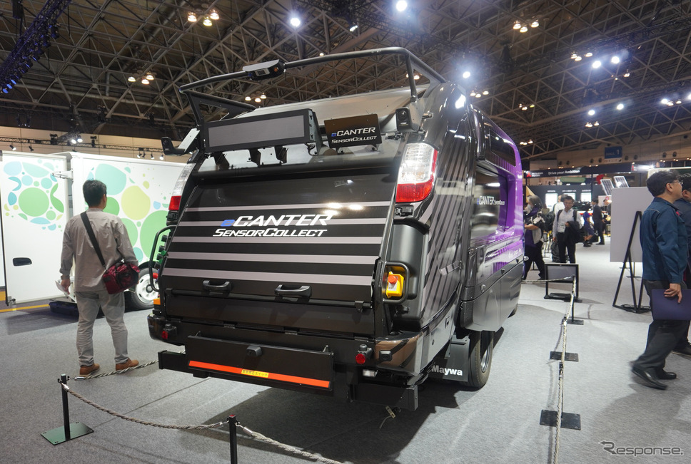 三菱ふそう、次世代の自動追尾型 EVごみ収集車のコンセプトモデル「eCanter SensorCollect」《写真撮影 宮崎壮人》