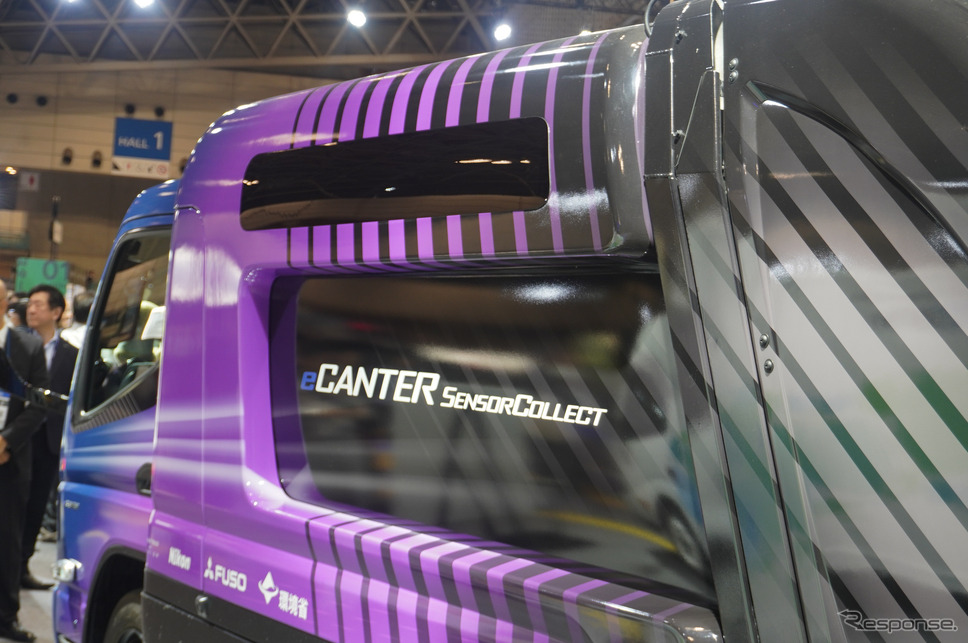 三菱ふそう、次世代の自動追尾型 EVごみ収集車のコンセプトモデル「eCanter SensorCollect」《写真撮影 宮崎壮人》