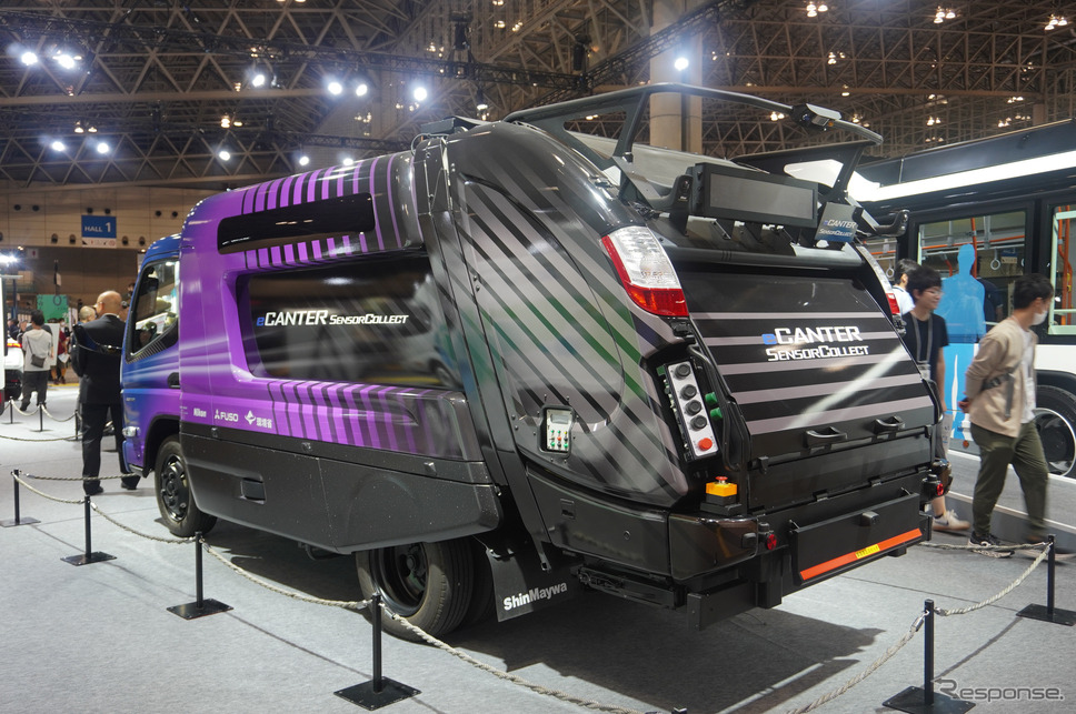 三菱ふそう、次世代の自動追尾型 EVごみ収集車のコンセプトモデル「eCanter SensorCollect」《写真撮影 宮崎壮人》