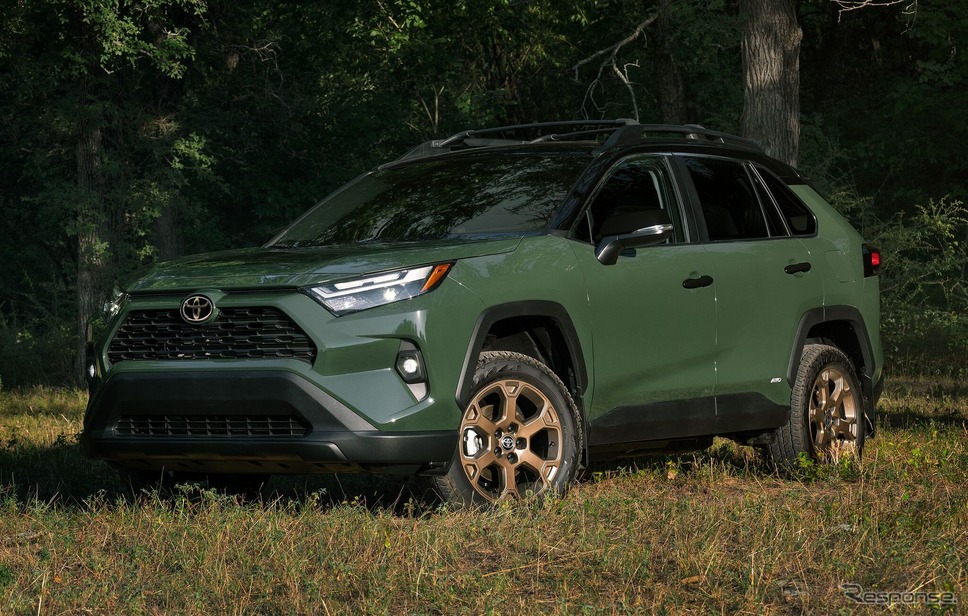 トヨタRAV4ハイブリッドの「ウッドランドエディション」(米国仕様)《photo by Toyota》