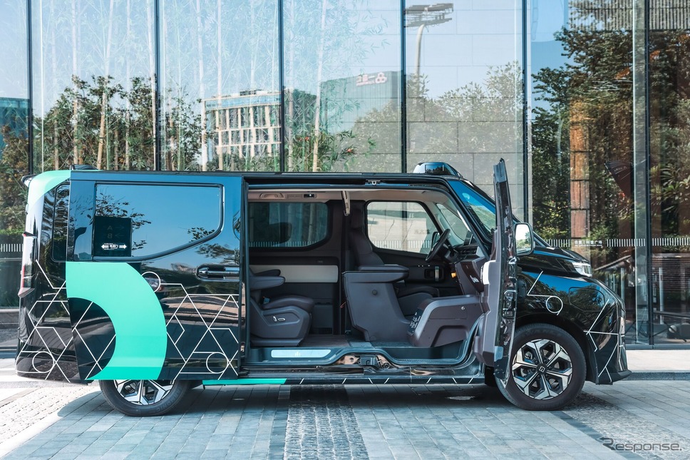 WeRideの新型ロボタクシー『GXR』《photo by WeRide》