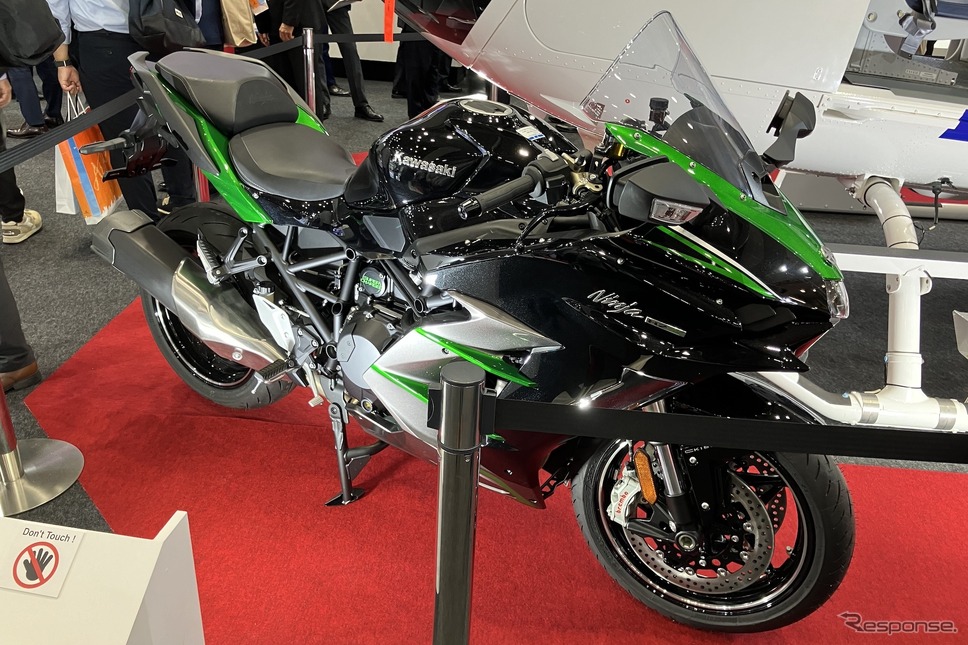 2024国際航空宇宙展:カワサキ Ninja H2 SX《写真撮影 高木啓》