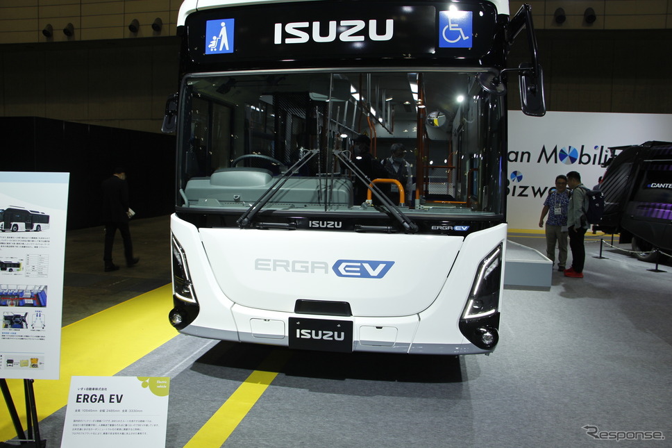 いすゞのBEV路線バス『エルガEV』《写真撮影 小國陽大》
