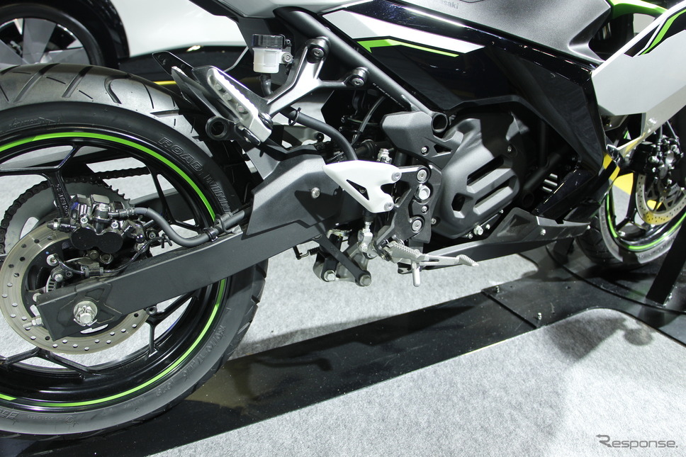 カワサキモータースの電動バイク『Ninja e-1』《写真撮影 小國陽大》