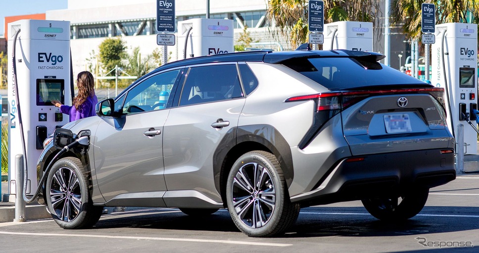 トヨタ bZ4X(米国仕様)《photo by Toyota》
