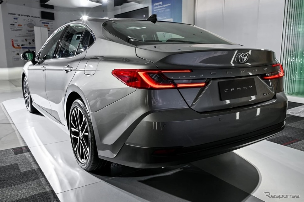 トヨタ・カムリ新型(タイ仕様)《photo by Toyota》