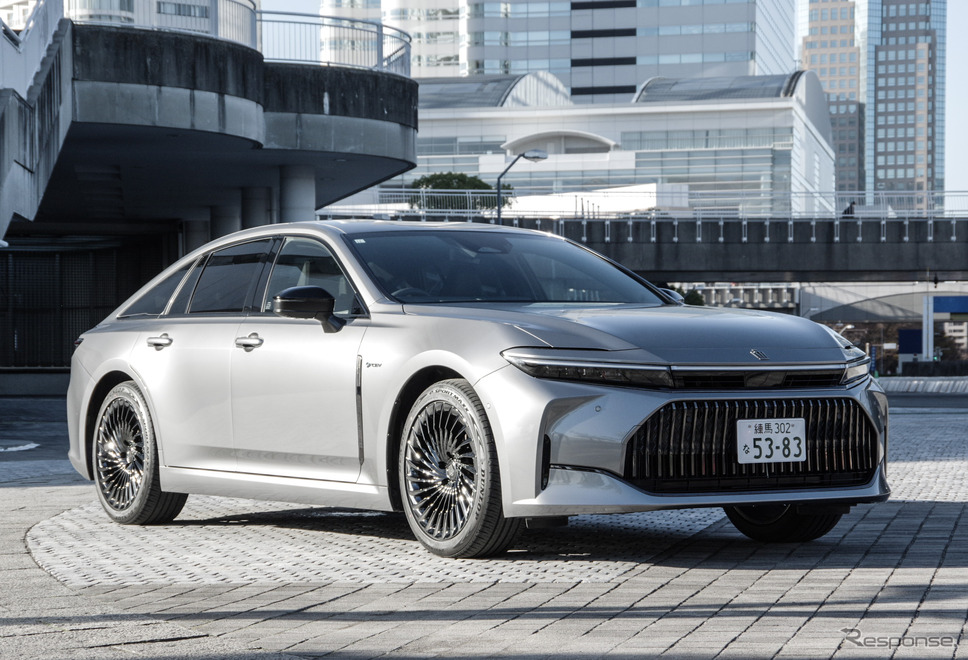 トヨタ クラウンセダン FCEV《写真撮影 宮崎壮人》
