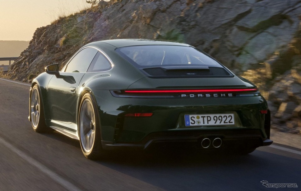 ポルシェ『911GT3』改良新型の「ツーリングパッケージ」《photo by Porsche》
