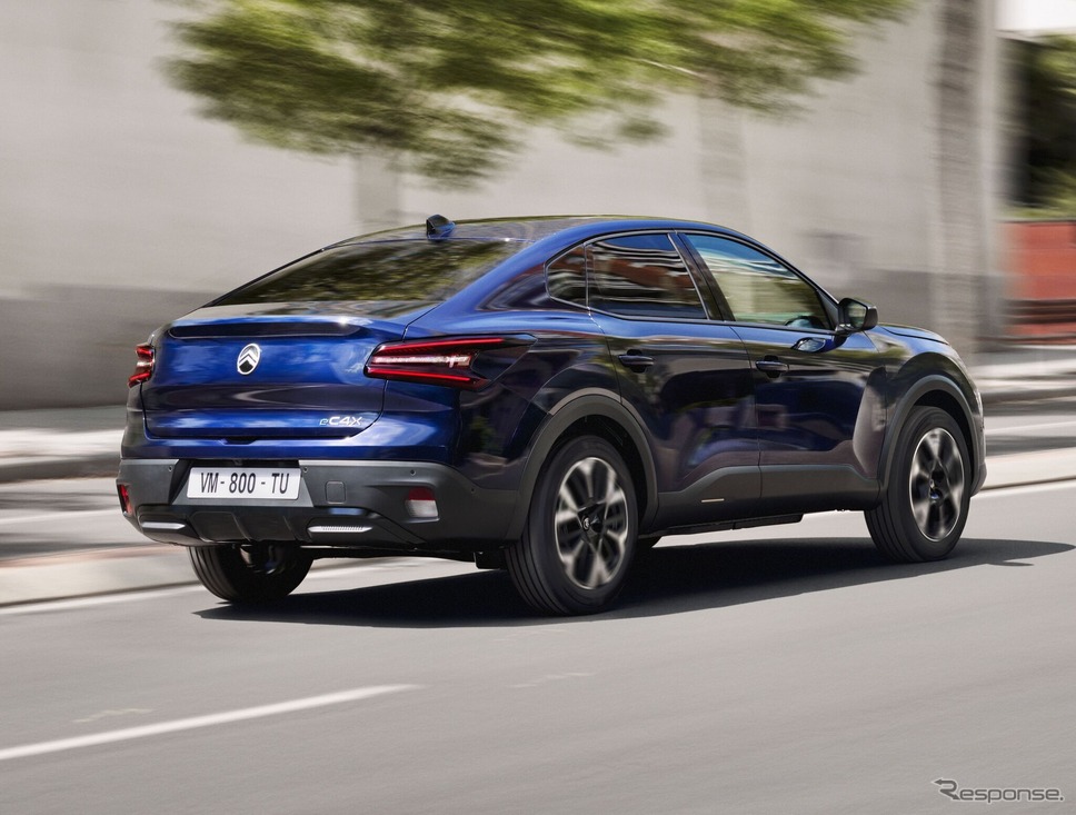 シトロエン E-C4 X 改良新型《photo by Citroen》