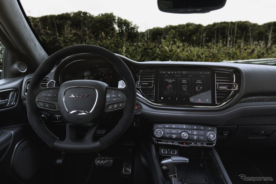 ダッジ・デュランゴSRTヘルキャットの「ブラスモンキー」《photo by Dodge》