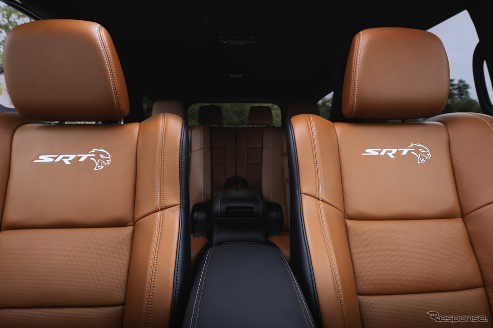 ダッジ・デュランゴSRTヘルキャットの「ブラスモンキー」《photo by Dodge》