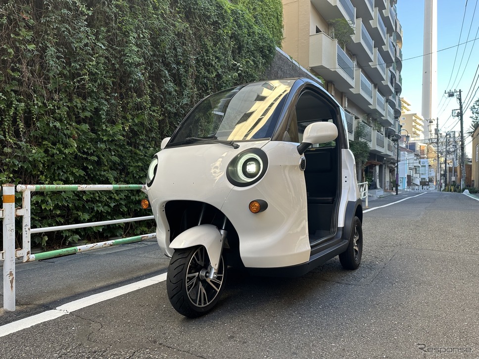 スマホ600台分の充電可能なバッテリーを3台積載、災害時に特化した小型EV電配車が登場《写真提供 EVジェネシス》