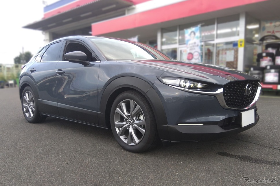 フレックスZ マツダ・CX-30装着例(ダウン量:フロント 30mmダウン / リア 45mmダウン)《画像提供 テイン》