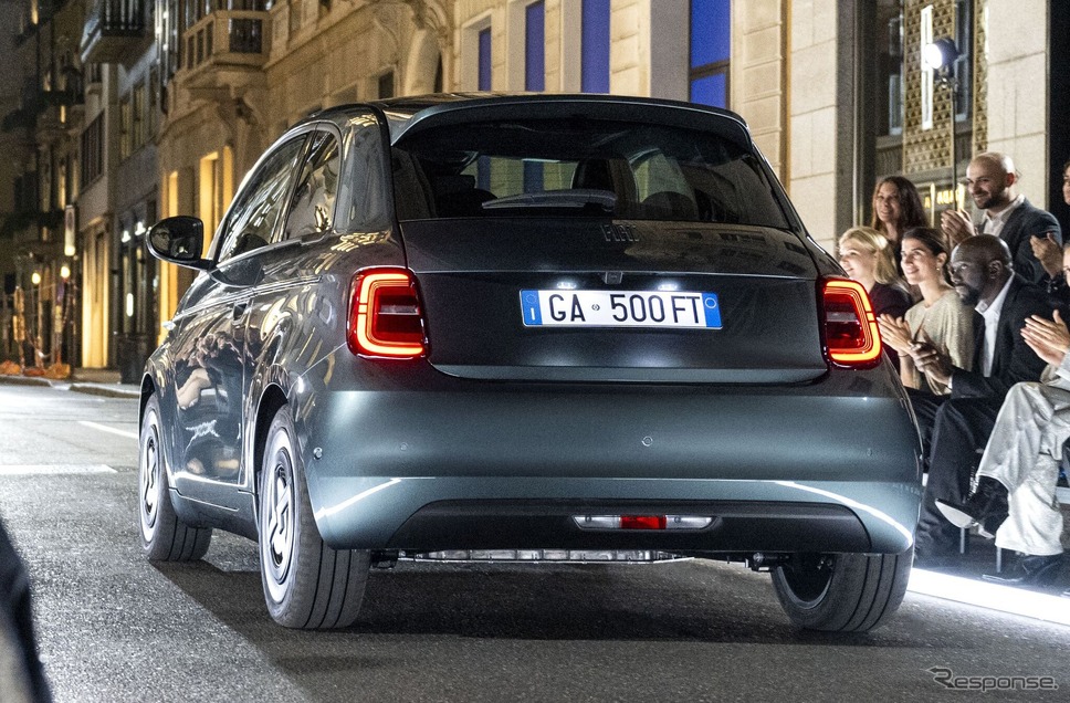 フィアット500e Giorgio Armani Collector's Edition《photo by Fiat》