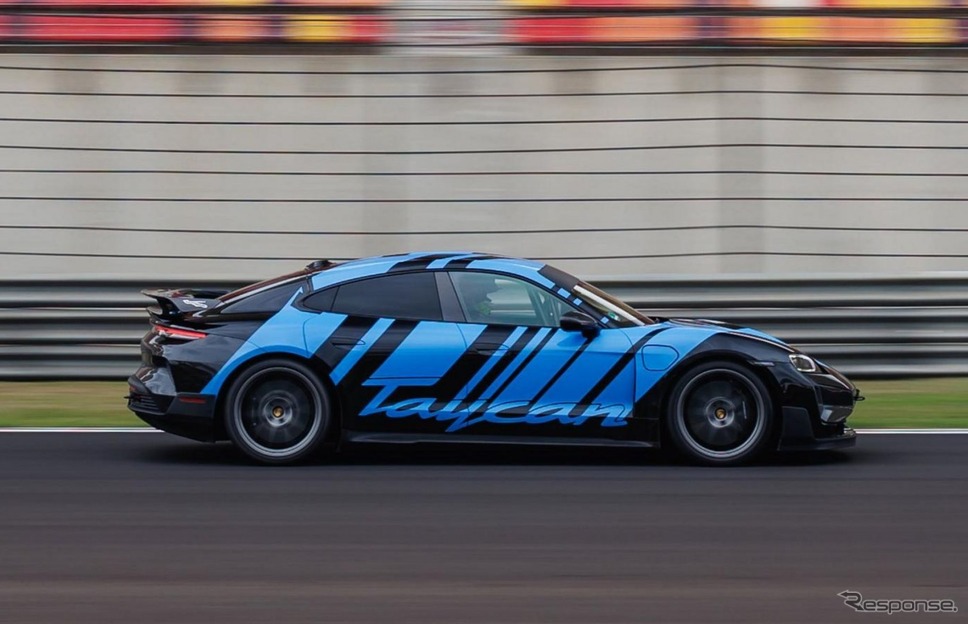 ポルシェ・タイカン・ターボGTが上海国際サーキットで量産車最速のラップタイムを記録《photo by Porsche》