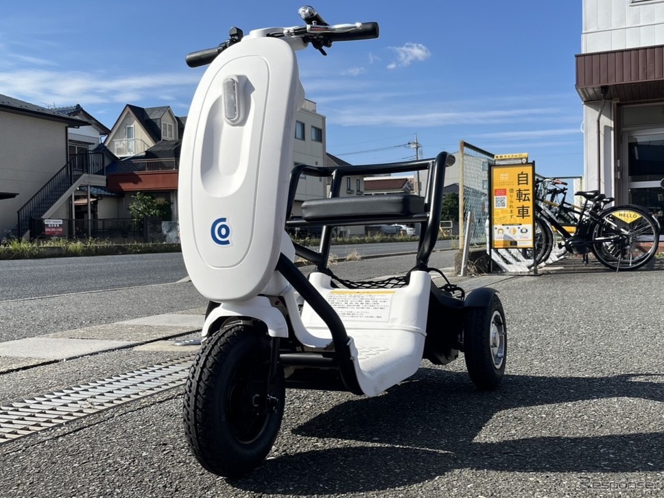 OpenStreetの新型歩行領域モビリティ「COMOVE」《写真提供 OpenStreet》
