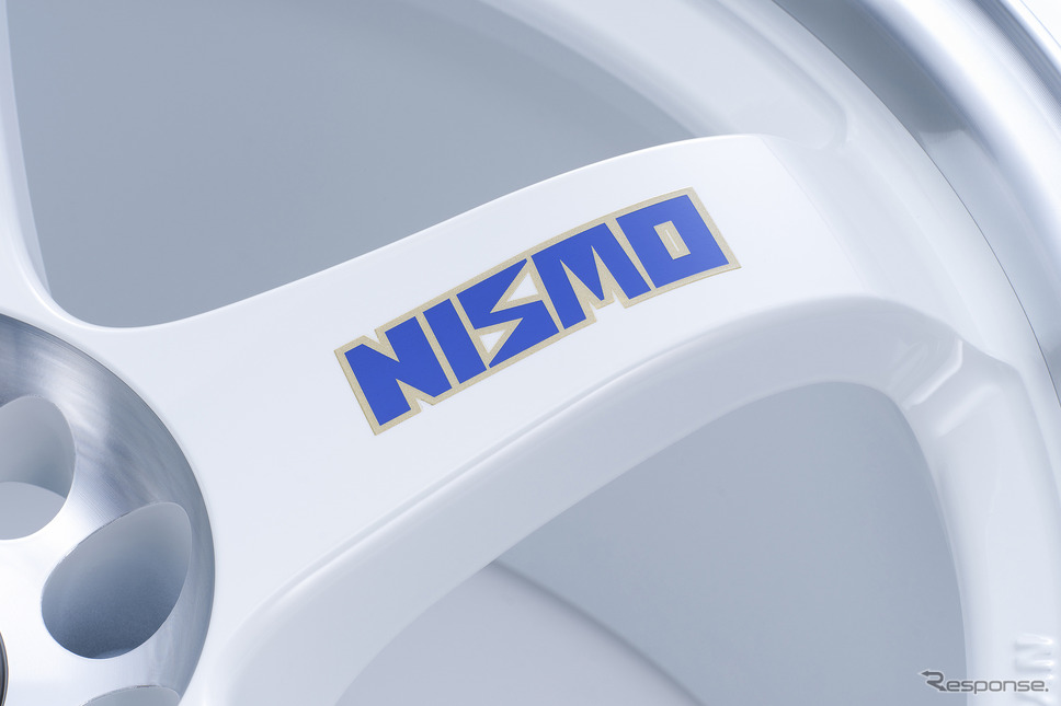 初代NISMOロゴステッカ《画像提供 NISMO》
