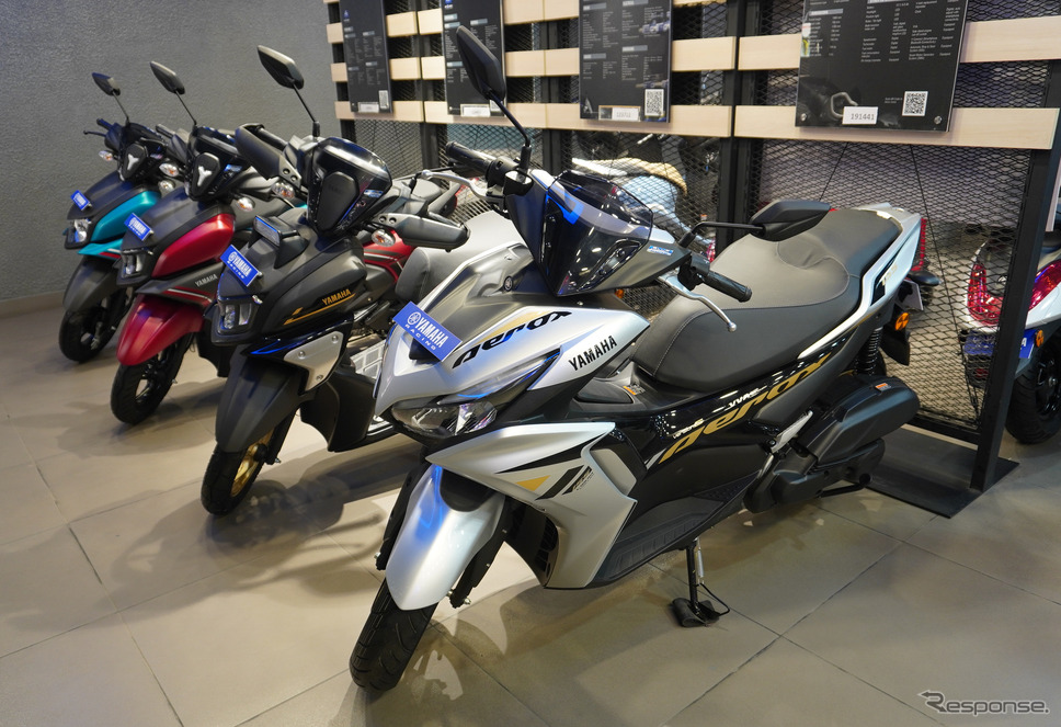 スクーターのヤマハ Aerox《写真撮影 宮崎壮人》